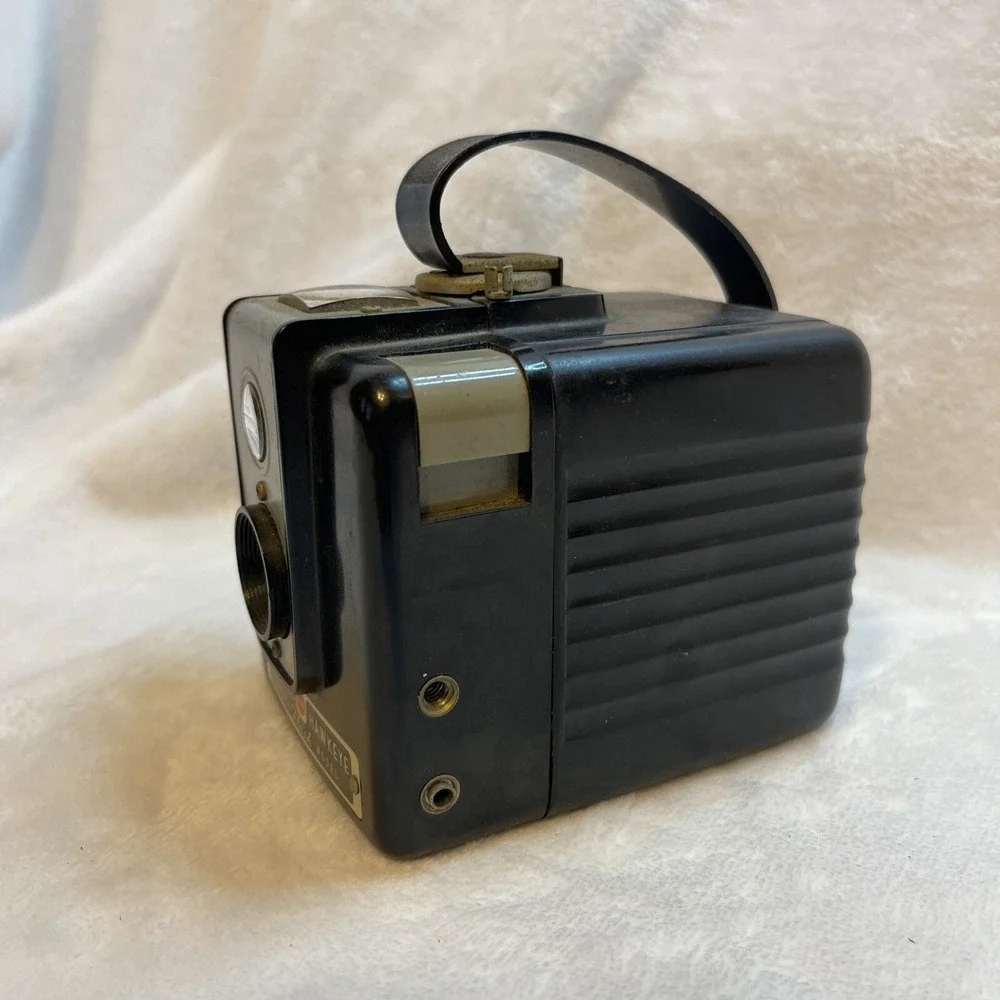 Vintage Kodak Brownie Hawkeye Flash Model Box Camera Black Bakelite 620 Film‎